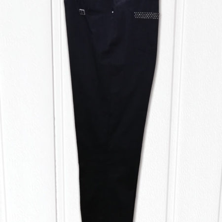 pantalone-nero-modello-sigaretta-con-brillantini-sulle-tasche