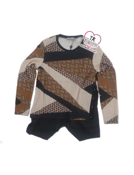 Maglia  donna  girocollo  manica lunga  colore nero e  cammello  con fantasie e volants art. MA101225  Cheitt